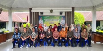 Kembangkan Media Sosial sebagai Etalase Desa Digital, UMJT Gelar Pelatihan untuk Perangkat Desa