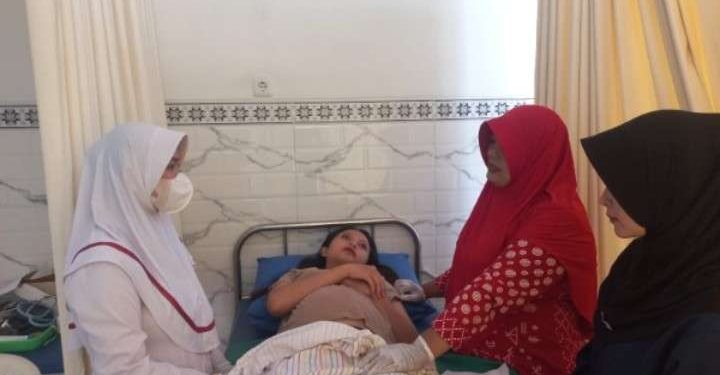 Cerita Mahasiswi Kebidanan UMJT Ikuti Praktik: Hadapi Momen Krusial Bantu Ibu Hamil Melahirkan