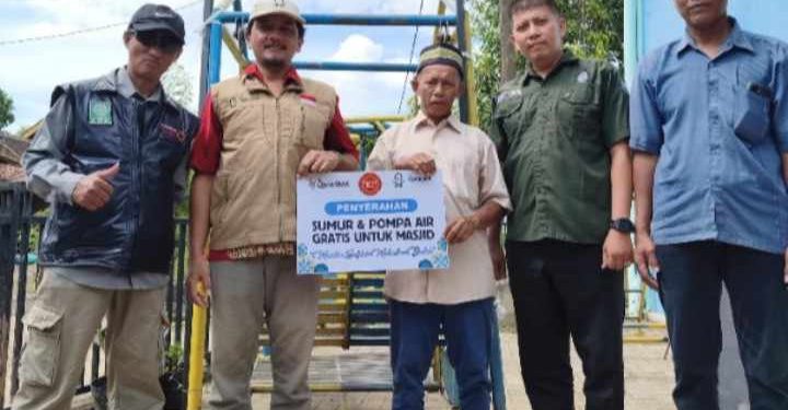 Rihlah LDK PWM Jatim, Bor Sumber Air, Meneteslah Air Mata Bahagia