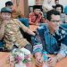 Faisal Piliang, Dari Tukang Pangkas menjadi Akademisi