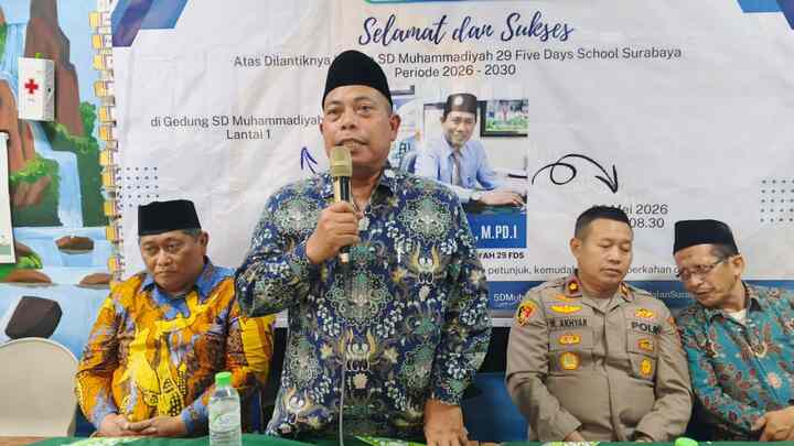 Resmi Dilantik, Ketua PDM Surabaya M. Ridlwan Titipkan Masa Depan SD Mudalan kepada Irwan