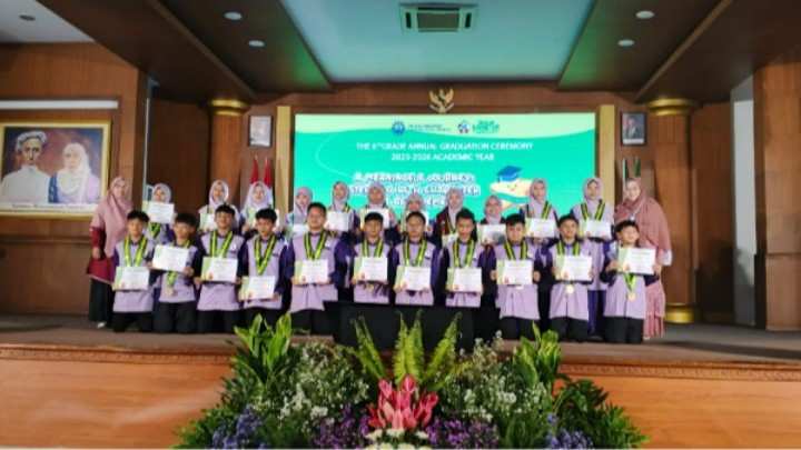 SD Muhammadiyah 24 Surabaya Wisuda 75 Siswa, Tekankan Pentingnya Karakter Islami dan Prestasi