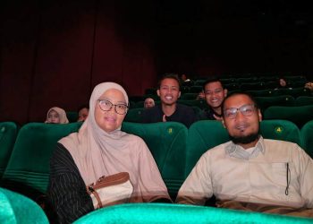 Dukung Pendidikan Karakter, Ketua Majelis PAUD Dasmen PCA Serbalawan Boyong Keluarga Nobar Film Children of Heaven